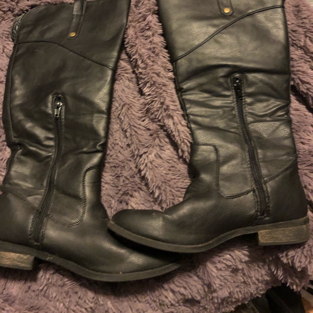 Riding boots